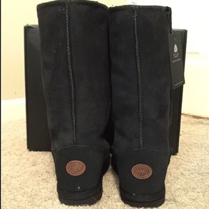 Emu Australia Black Boots